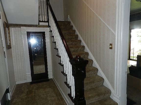 4th image of 343 W Church St