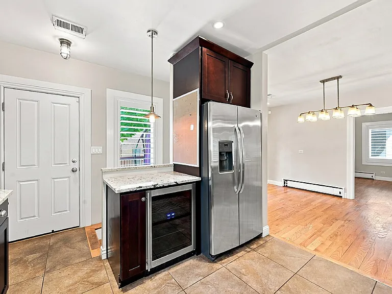741 Harrison St — Photo 11