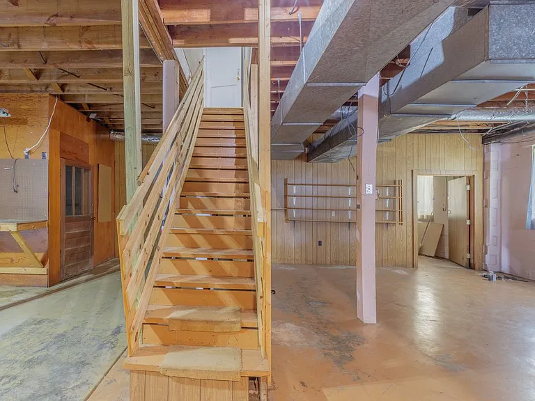 505 N Market St — Photo 19