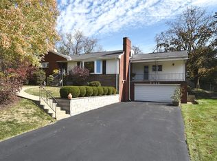 7115 Sansue Dr, Bethel Park, PA 15102