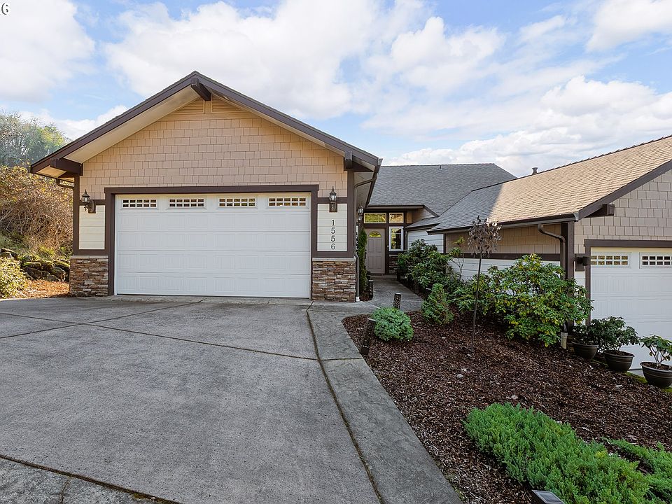 1st image of 1556 NE Kennedy Loop Dr