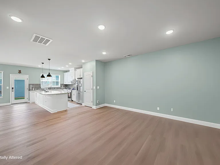 10037 Mamillion Dr — Photo 7