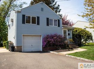 35 Campbell Dr, Parlin, NJ