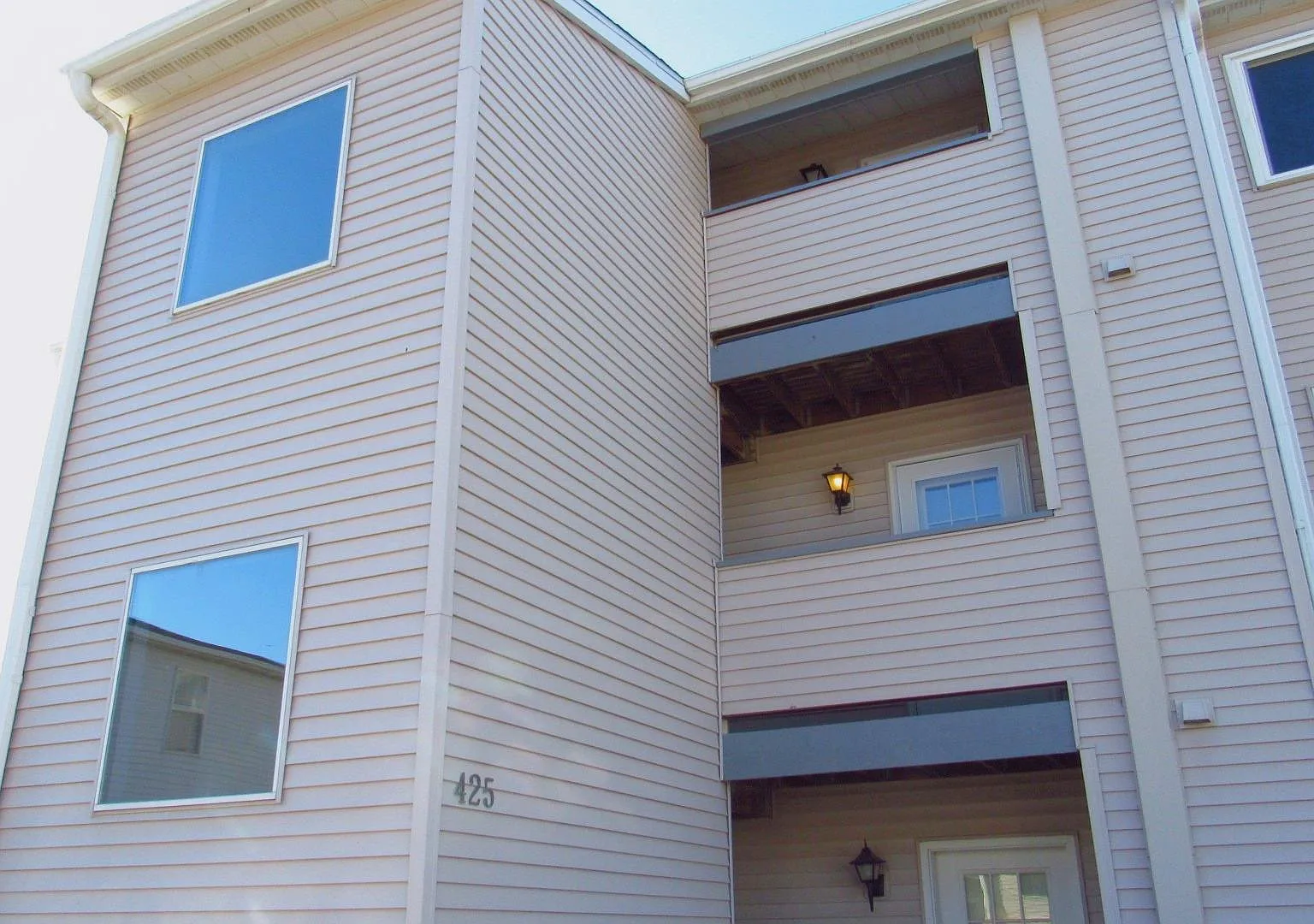 2 bed, $1,185 — Photo 1