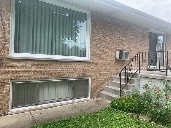 4th image of 2429 George St