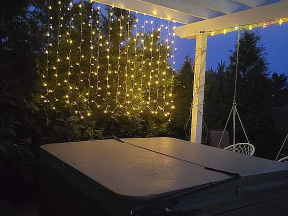 Hot tub 