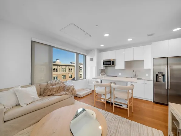 45 Lewis St APT 502, Boston, MA 02128