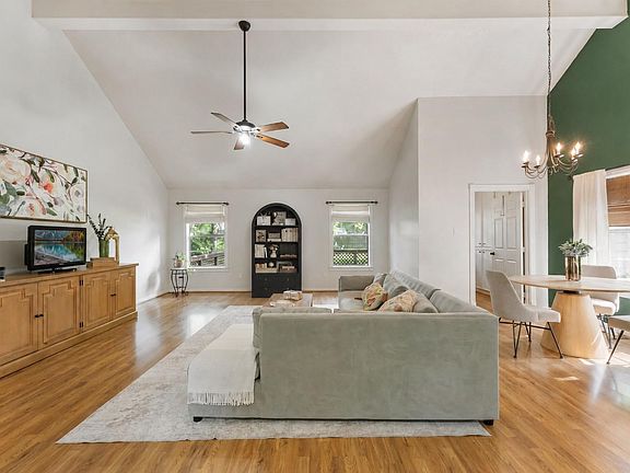 5th image of 7506 Ramblewood Dr