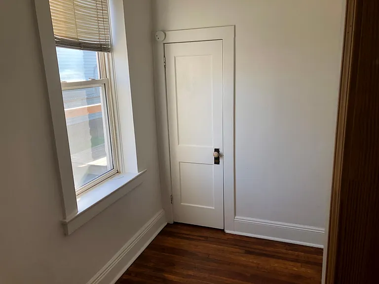 3533 S Spring Ave — Photo 33