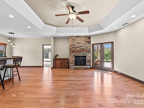 5th image of 4 Pacifico Dr