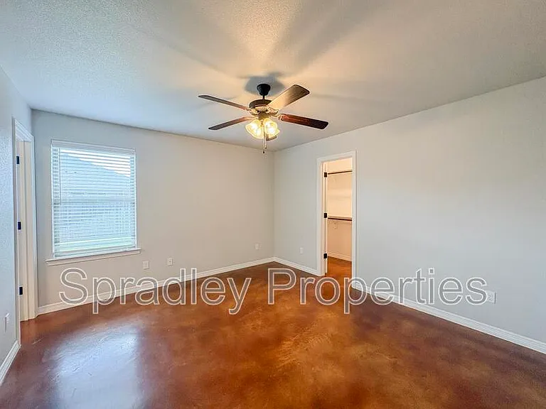 205B Sparrow Cv — Photo 11