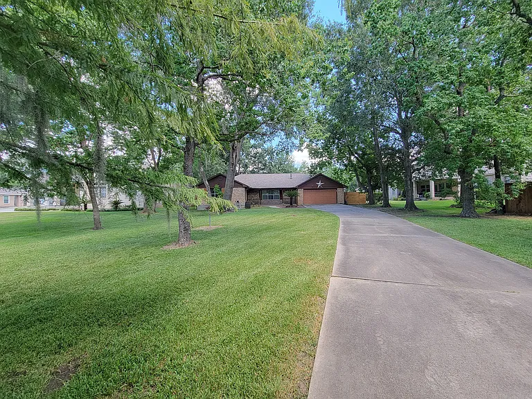 10282 Valley Dr S — Photo 44