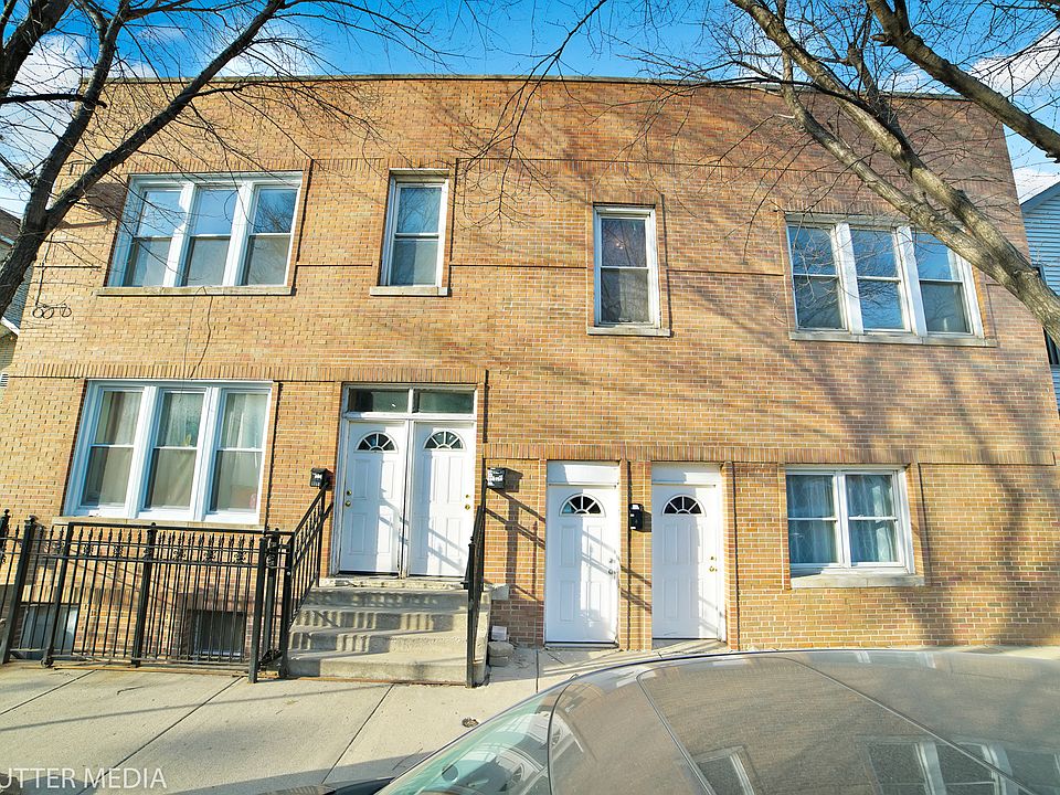 1st image of 1750 W 21st Pl