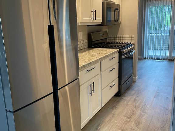 3rd image of 2988 Chapshire Dr SE #61
