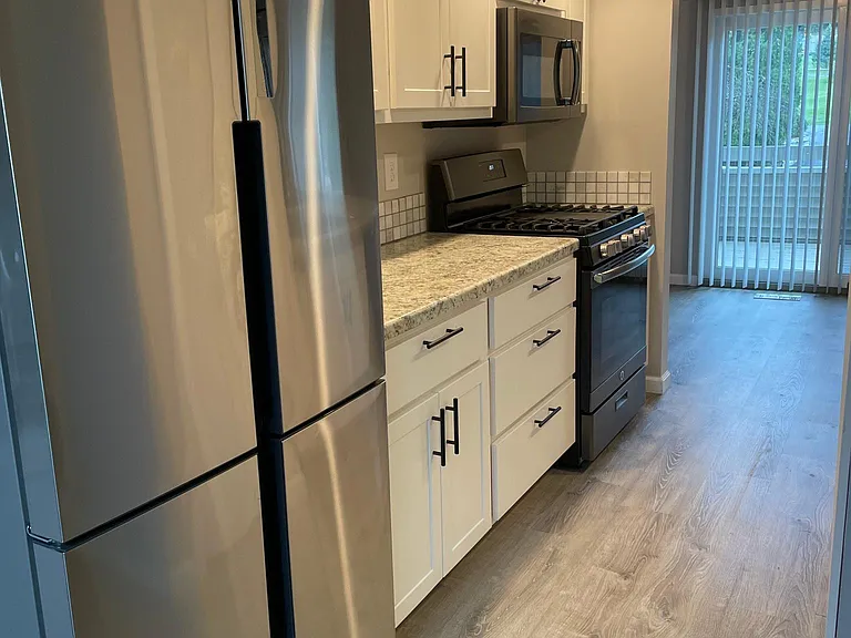 Chapshire Dr SE — Photo 3