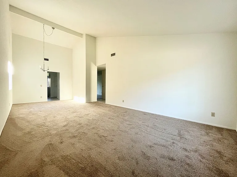 31238 Old River Rd — Photo 6
