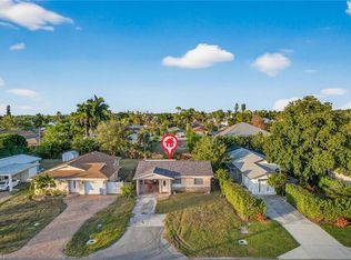 745 105th Ave N, Naples, FL 34108