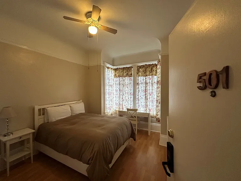 412 Hayes St — Photo 1
