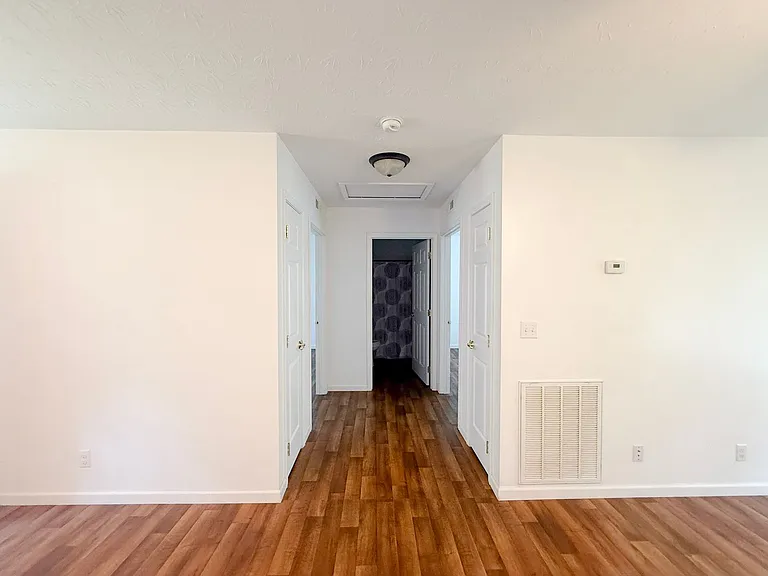 137 McCawley St — Photo 17