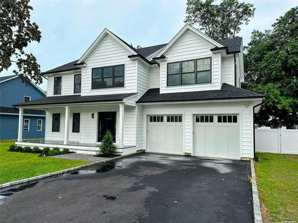 19 Rector Court, Huntington, NY 11743