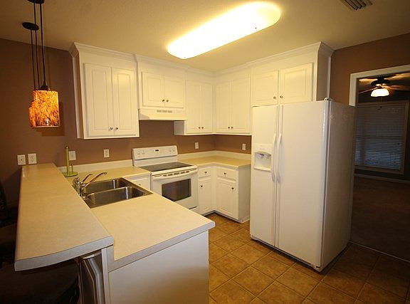 5th image of 213 Bougainvillea Cir