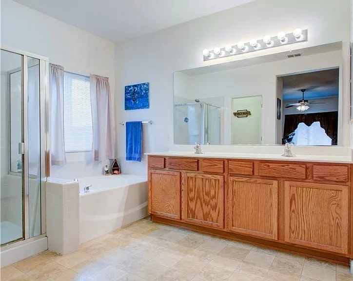 1411 Esplanade Dr — Photo 20