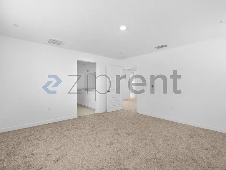Bedroom 4 (Master)