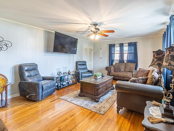 4th image of 614 Elizabeth St