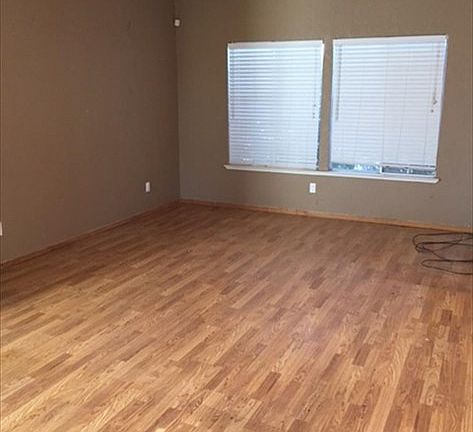 4th image of 665 Cleland Ct
