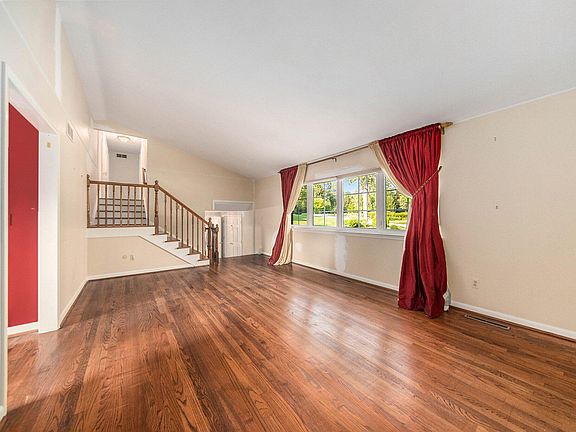 5th image of 45270 Harmony Ln