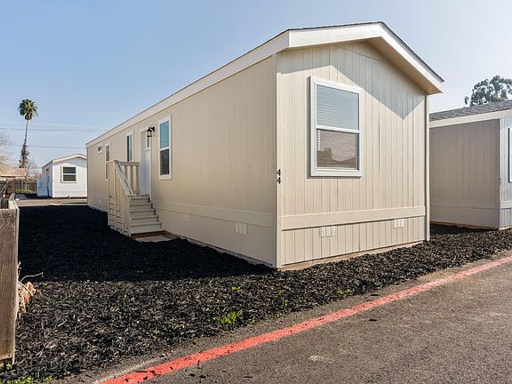 2nd image of 2030 E Grayson Rd Space 44