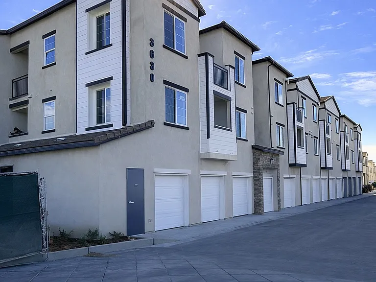 Gallery Park Apartments — Photo 23