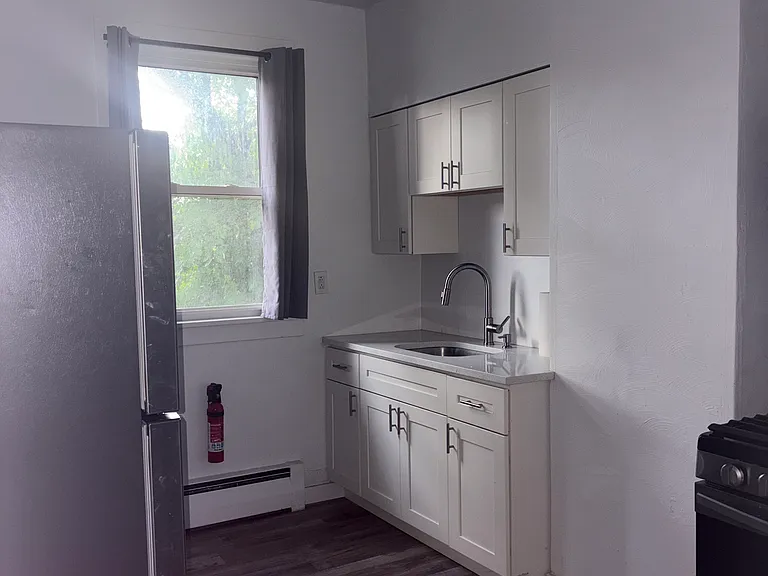 108 Fisk Ave #1 — Photo 6