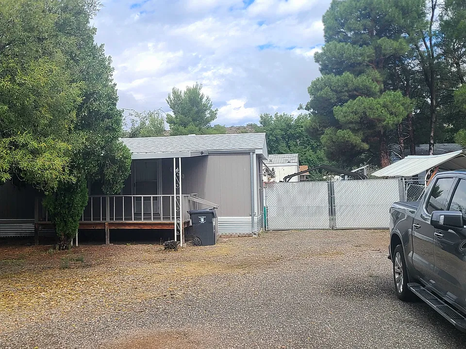 4390 E Aztec Rd