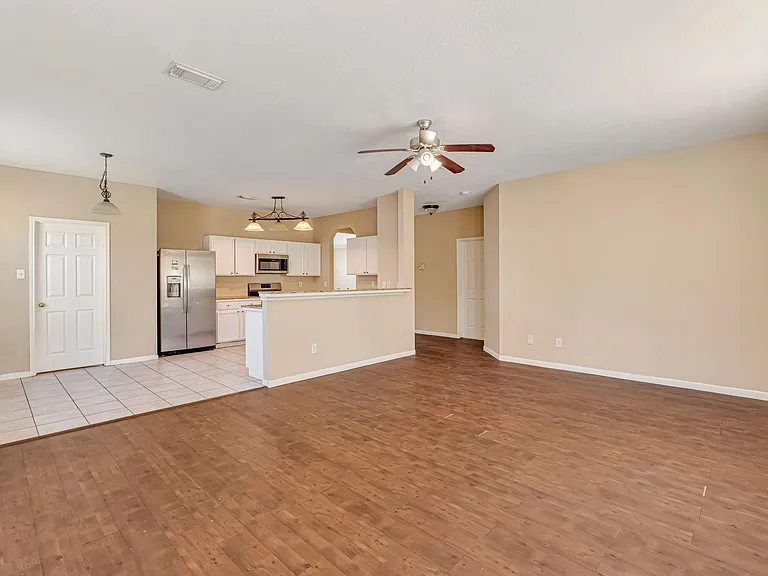 914 Chapwood Ct — Photo 4