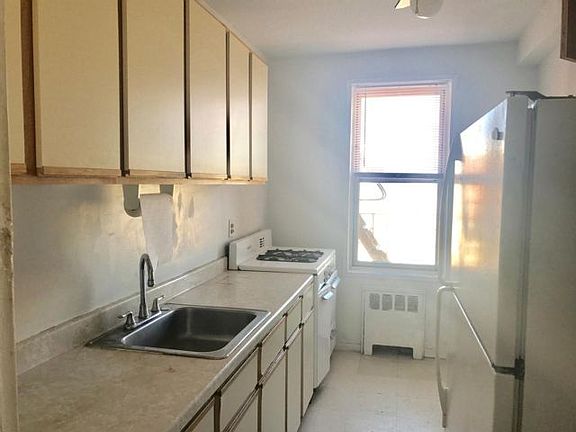 4th image of 12116 Ocean Promenade APT 4D