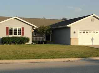 1205 Huron Trl, Sheboygan Falls, WI 53085