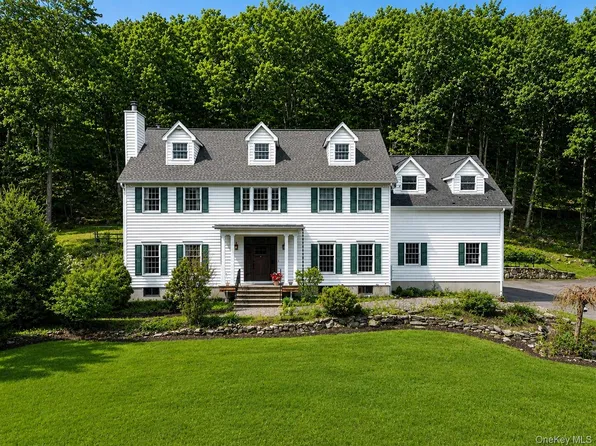 580 Oscawana Lake Road, Putnam Valley, NY 10579