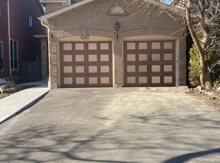 1267 S Bantham St, Mississauga, ON L5V 1P7