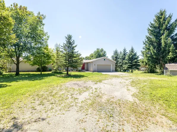 5529 Jeddo Rd, Jeddo, MI 48032