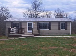 7111 Overlook Dr, Ashland, KY 41102