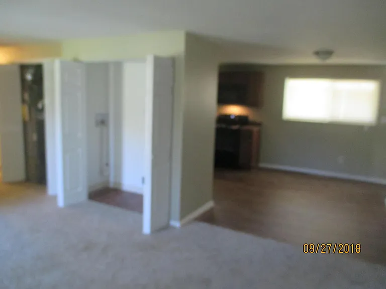 3585 Roswell Dr — Photo 20