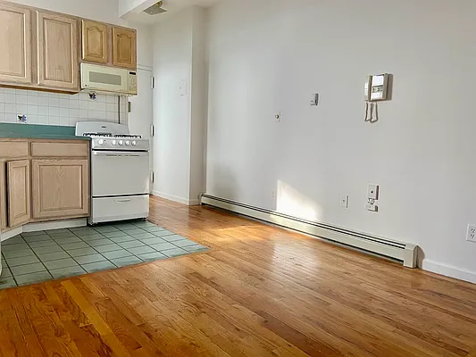 Rented by J Misrahi Realty Corp | media 17