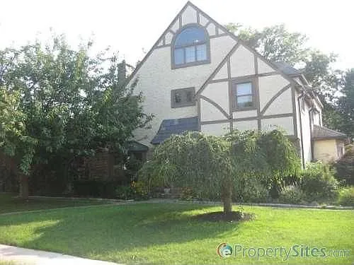1116 Belfield Ave photo 1