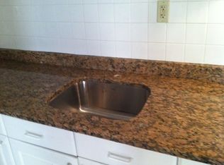 745 Cranston St APT 4, Providence, RI 02907