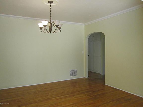 5th image of 2822 Gainsborough Dr