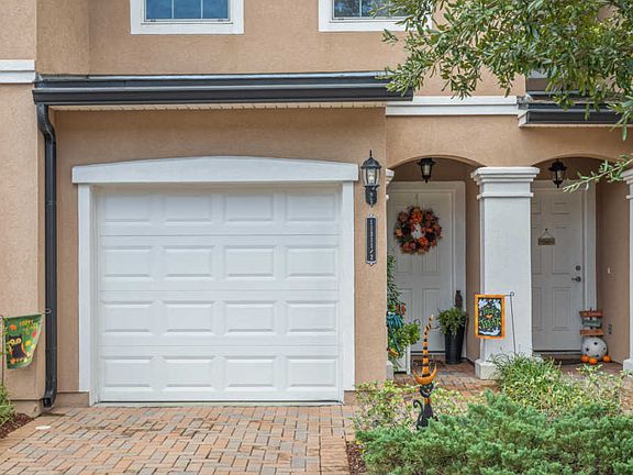 2nd image of 11311 Estancia Villa Cir #1402