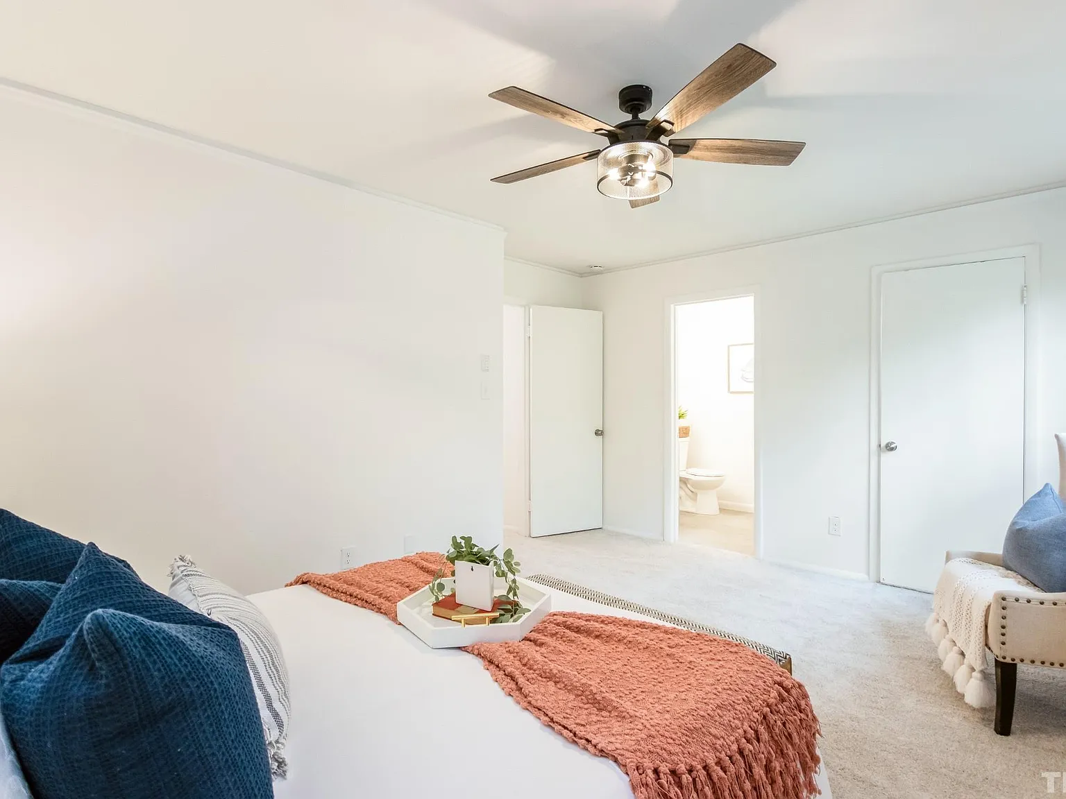3 bed, 1.5 bath, 1114 sqft, $950 — Photo 2