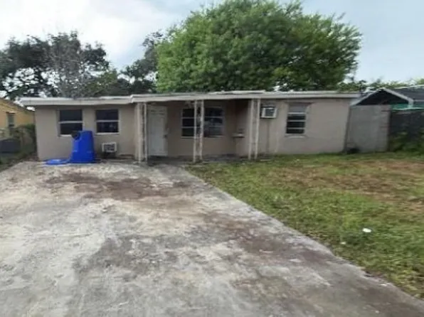 5820 Mayo St, Hollywood, FL 33023