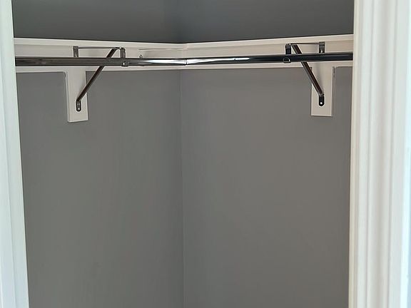 3rd image of 581 Bergen St APT 1